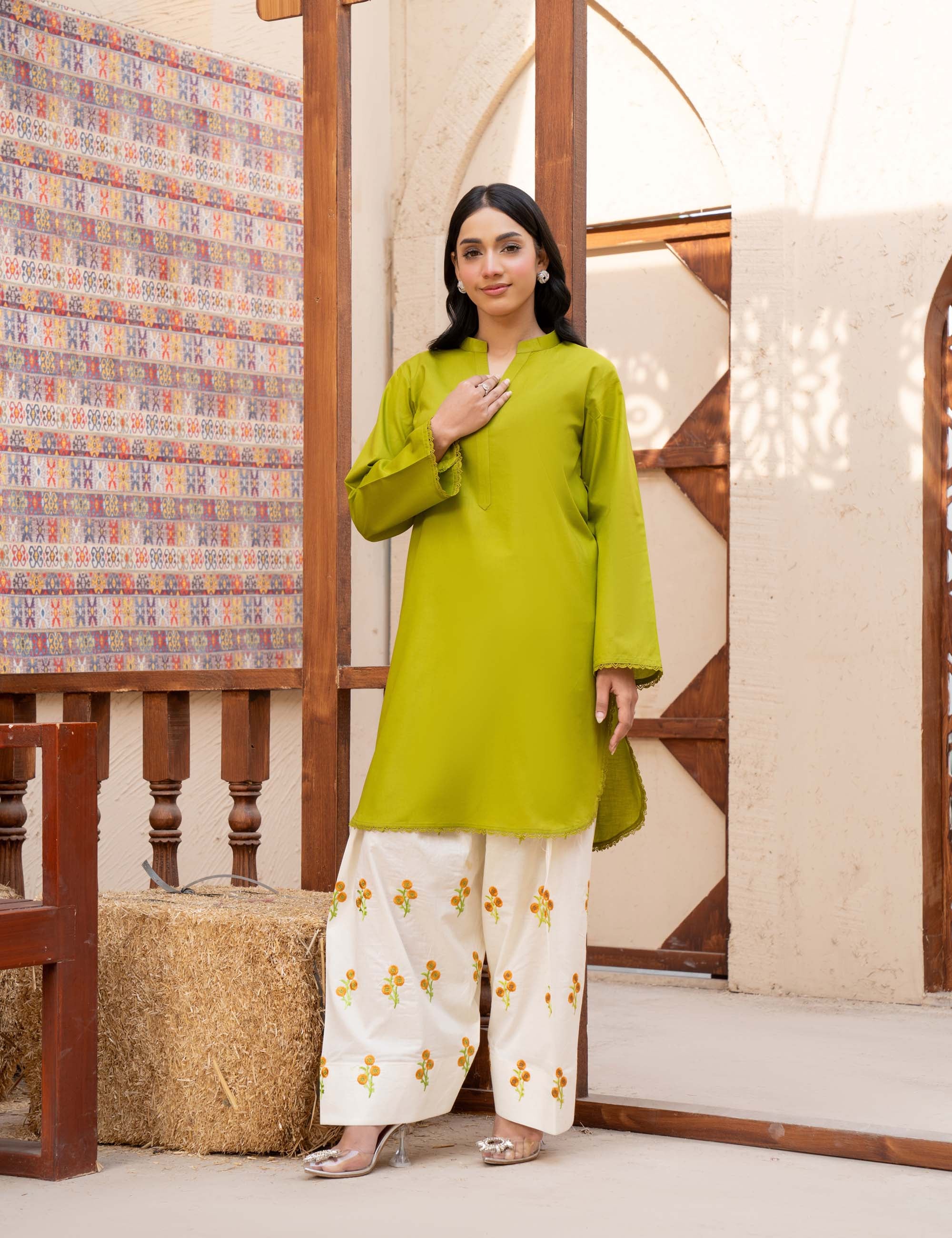 Farshi 2pc suit